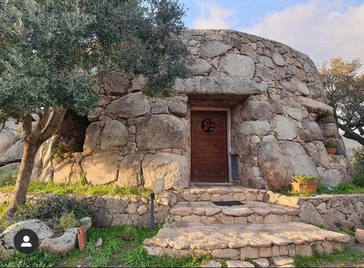 Il Nuraghe Del Lago Coghinas Oschiri ภายนอก รูปภาพ